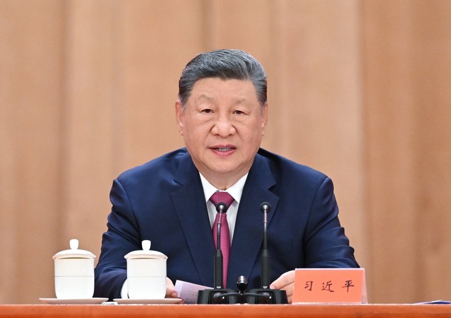 ??8月17日上午，中共中央、全國人大常委會、國務(wù)院、全國政協(xié)、中央軍委在北京人民大會堂隆重舉行大會，紀念偉大的馬克思主義者，偉大的無產(chǎn)階級革命家、政治家、軍事家、外交家，中國特色社會主義偉大事業(yè)的杰出領(lǐng)導(dǎo)者江澤民同志誕辰100周年。中共中央總書記、國家主席、中央軍委主席習近平出席大會并發(fā)表重要講話。